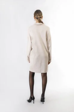 abito in felpa con fiore applicato burro