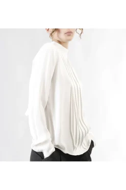 blusa con pieghe davanti e fusciacca al collo burro