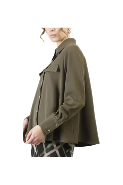camicia con taschini fango