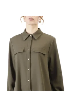 camicia con taschini fango