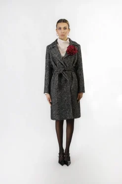 cappotto lungo tipo vestaglia spigato bianco e nero