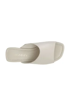 ciabatta in nappa con zeppa strass panna