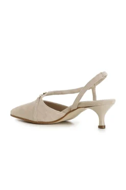 dècollète in suede con cinturino asimmetrico e catena decorativa ecru