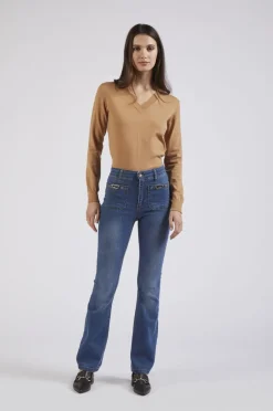 denim  flare con tasche a toppa blu medio chiaro