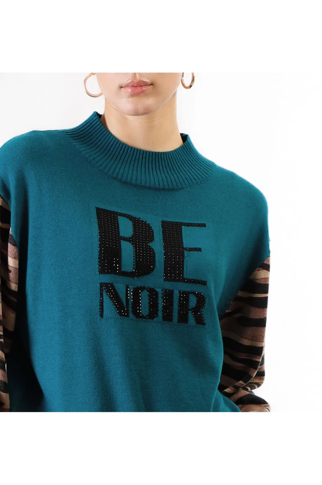 maglia collo a ciclista  con logo "be noir" con maniche stampate multiverde