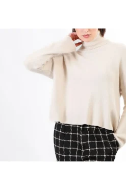 maglia collo alto avorio