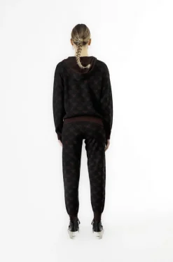 maglia con zip con cappuccio e  logo jacquard multinero