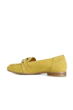 mocassini in pelle scamosciata con morsetto catena giallo