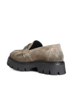 mocassino da donna con frangia e accessorio in pelle scamosciata noce