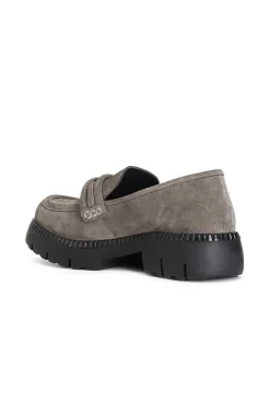 mocassino da donna in pelle scamosciata con mignon taupe