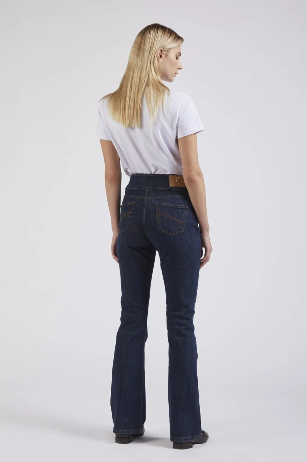 pantalone flare con bottoni a vista a vita alta blu medio scuro