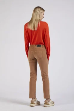 pantalone slim in velluto tinto capo cammello