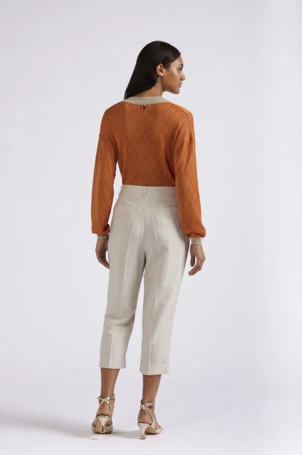 pantaloni cropped con risvolto in misto lino corda