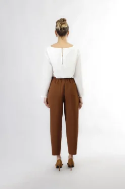 pantaloni dritti in tessuto bistretch tabacco