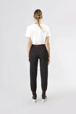 pantaloni in maglia con logo jacquard multinero