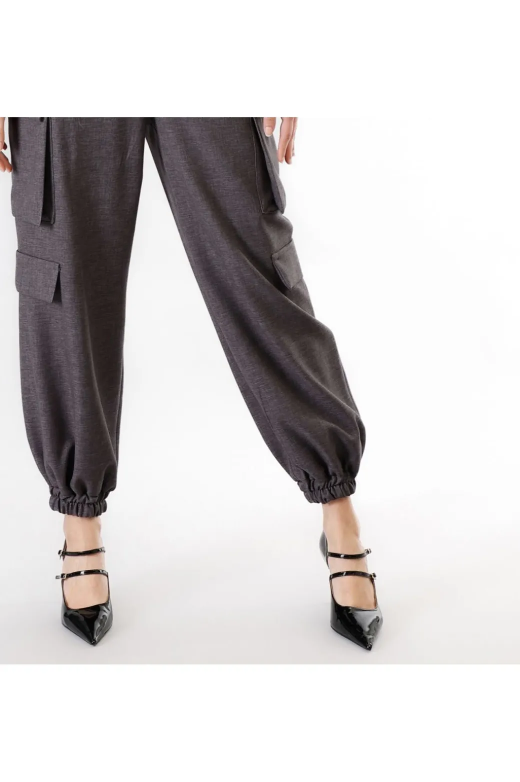 pantaloni modello cargo con polsino e vita elasticata antracite