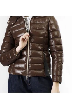 piumino corto con cintura logata fondente