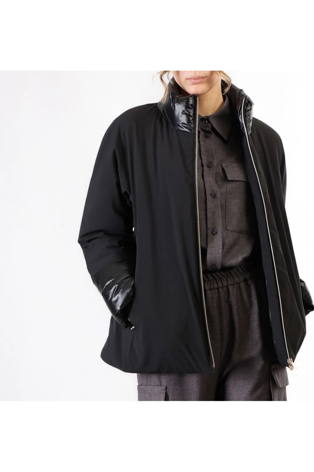 piumino tipo cappa bimateriale nero