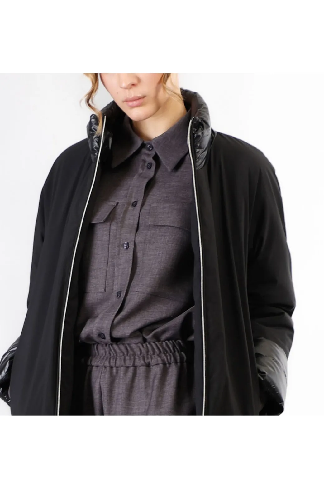 piumino tipo cappa bimateriale nero