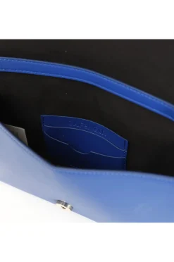 pochette con decorazioni a rilievo blu