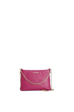 pochette in pelle martellata con tracolle in catena fuxia