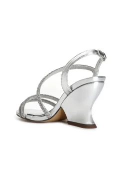 sandali asimmetrici effetto laminato con strass argento