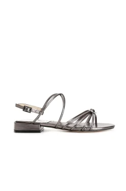 sandali con doppio incrocio effetto laminato con accessorio peltro