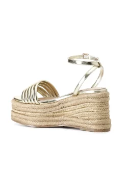 sandali con mignon imbottiti su zeppa oro