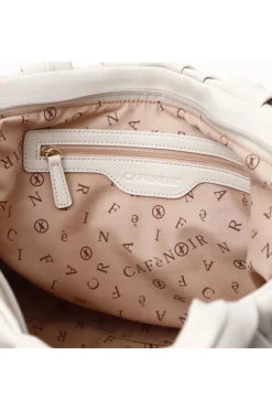 shopping con pieghe e catena decorativa