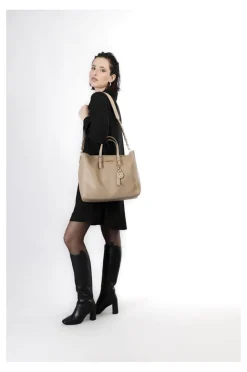 shopping sfoderata con charms sabbia