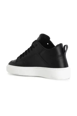 sneakers da uomo allacciate in pelle nero