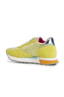 sneakers in pelle scamosciata e glitter giallo