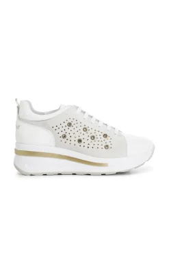 sneakers in pelle scamosciata con borchie e strass bianco