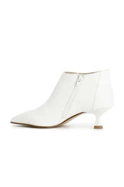 tronchetti affusolati in pelle con cerniera laterale e tacchetto medio off white